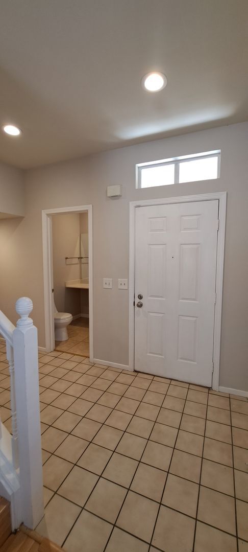Building Photo - 320 Stamper Cir