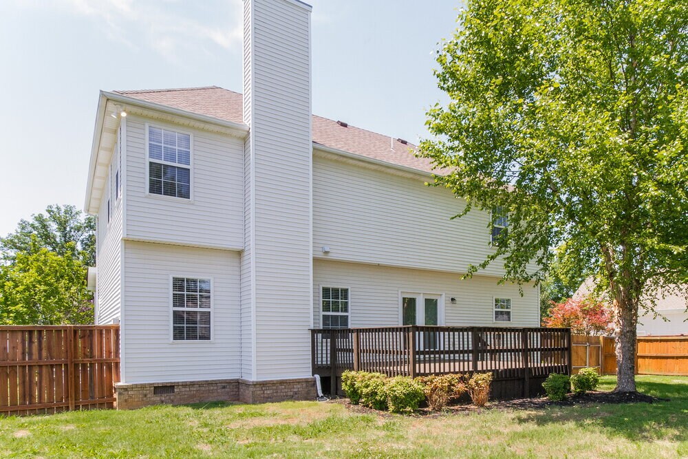 Building Photo - 1733 Kinsale Ave