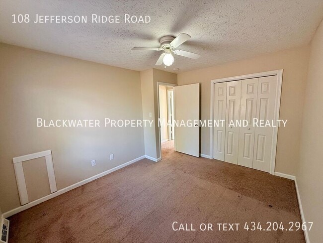 Building Photo - 108 Jefferson Ridge Rd