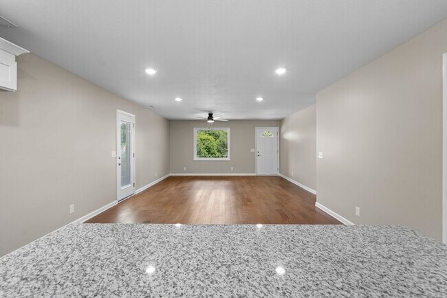 Building Photo - 3776 John Taylor Rd