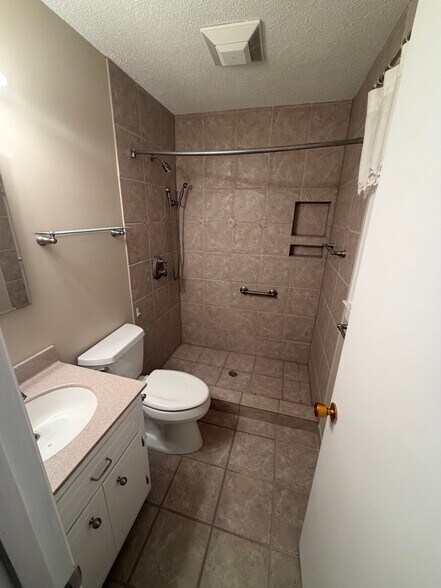 Building Photo - 280 Currituck Rd