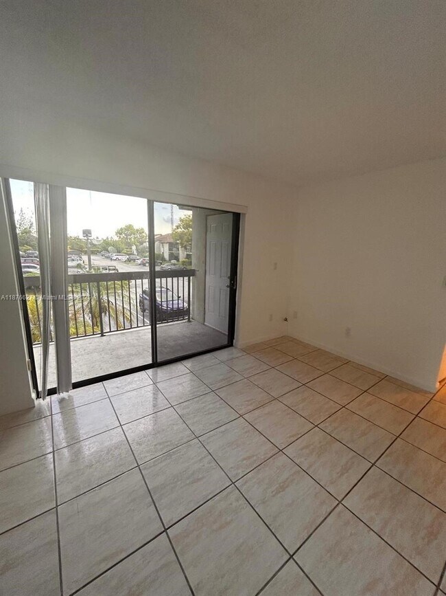 Building Photo - 2 bedroom in Miami Gardens FL 33169