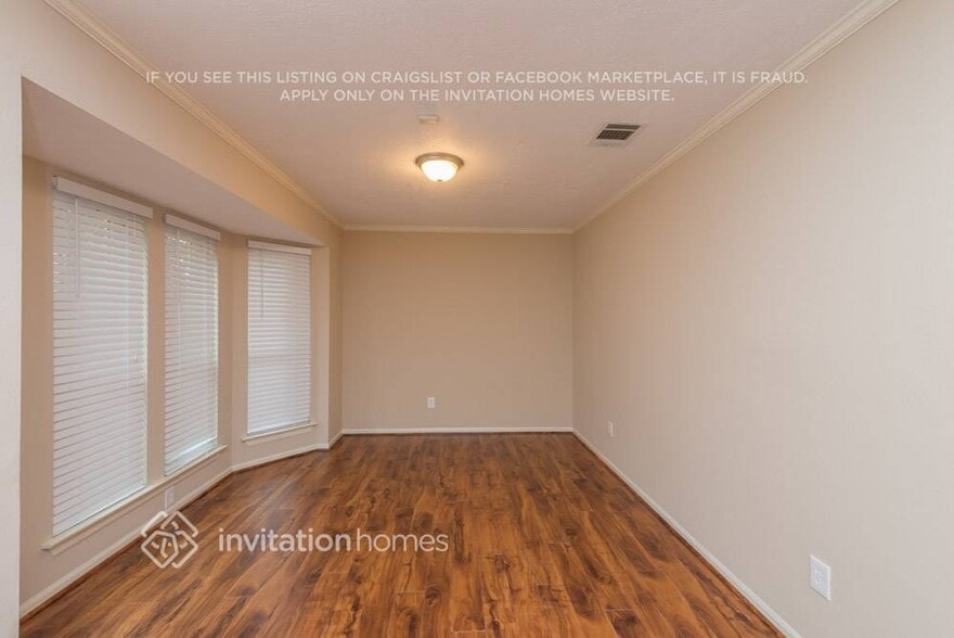 Building Photo - 15119 Manor Hill Dr