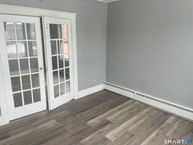 Building Photo - 22 Wilcox St