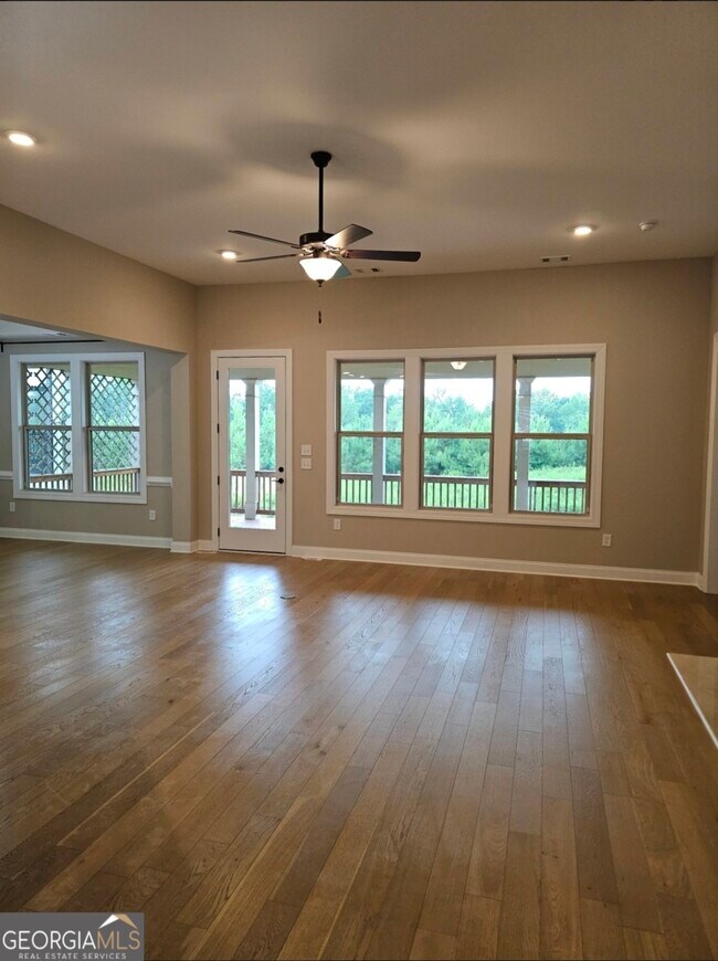 Building Photo - 609 Tulip Poplar Dr