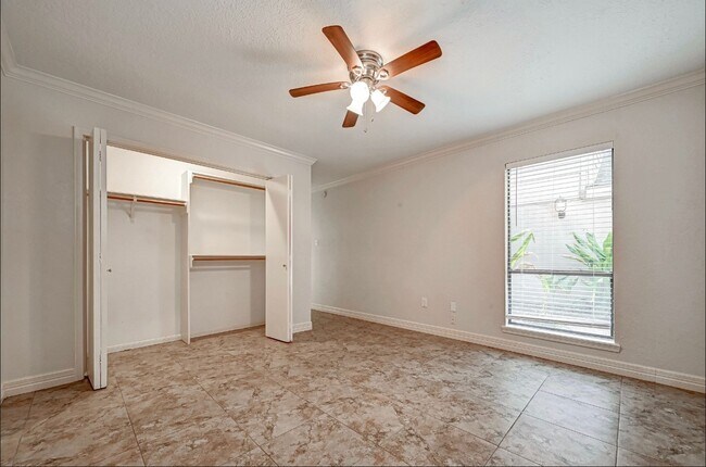 Building Photo - 1746 Cloister Dr