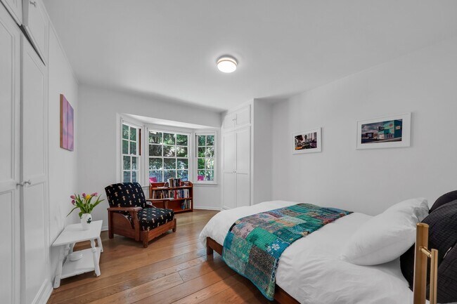 Building Photo - 7503 Willow Glen Rd