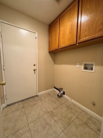 Building Photo - Nice Home in convenient location near ever...