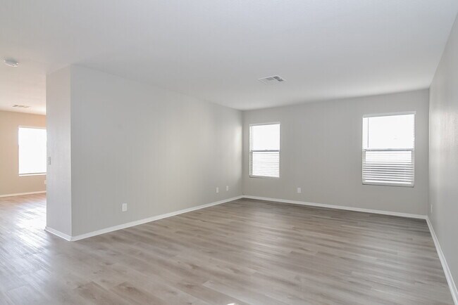 Building Photo - 2929 Deep Creek Ln