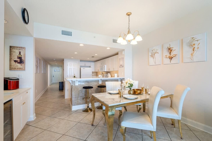 Building Photo - 10811 Front Beach Rd