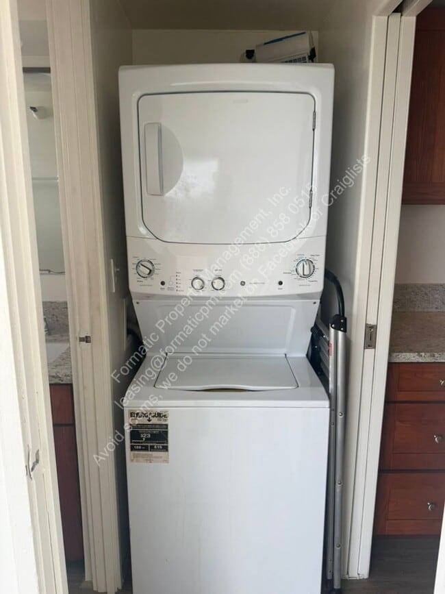 Building Photo - 1060 Kamehameha Hwy