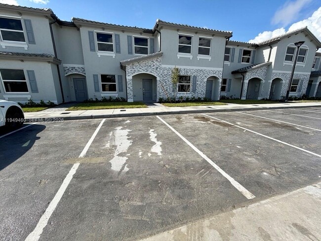 Building Photo - 254 10th Ct