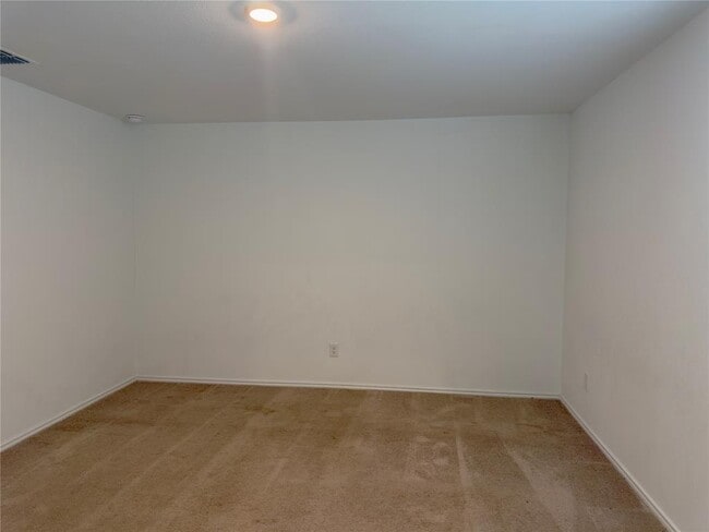 Building Photo - 510 Sunray Dr