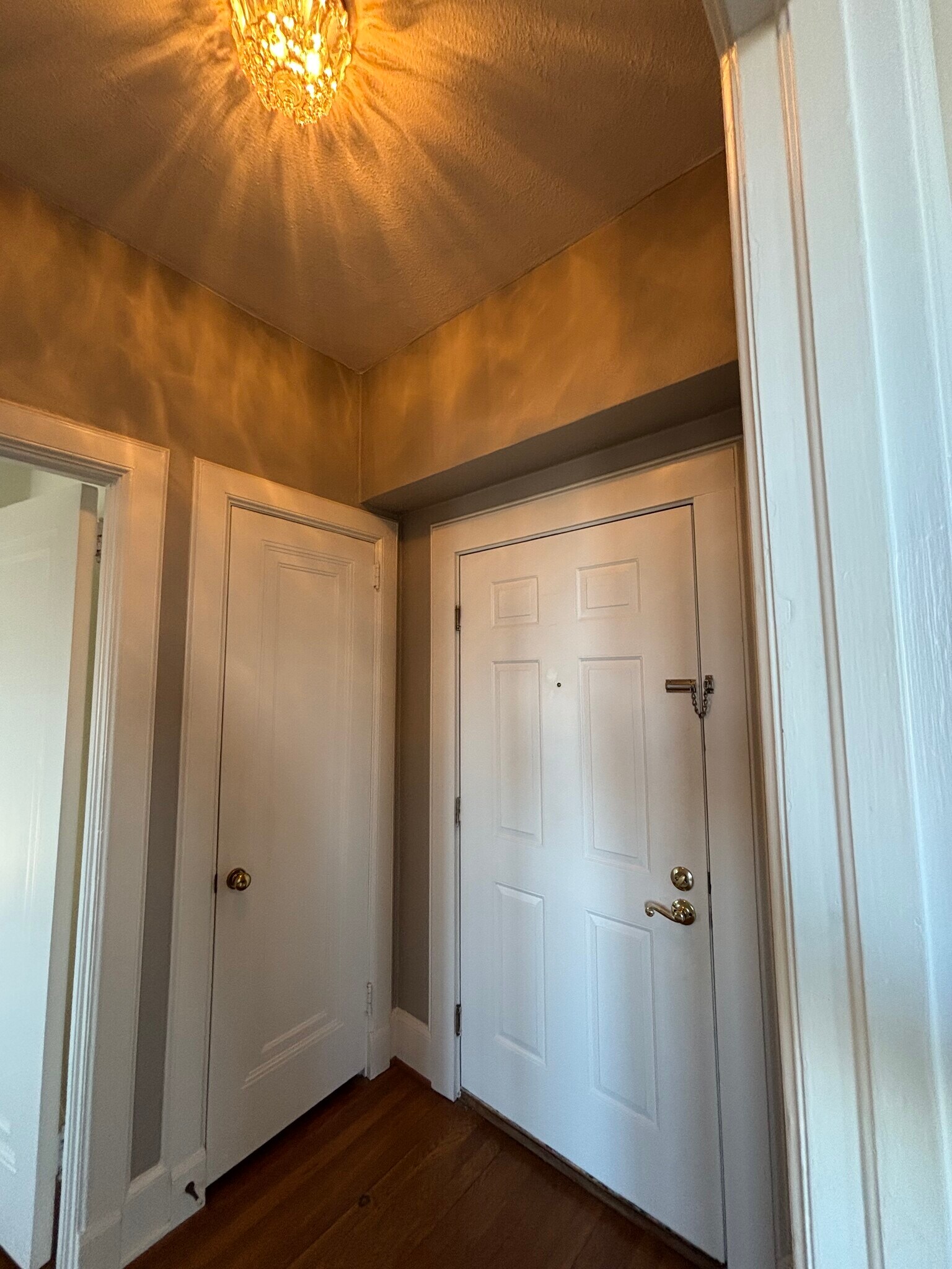 Building Photo - 2068 Walton Way