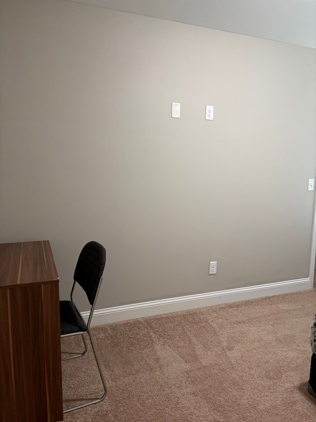 Building Photo - 531 Waterlily Dr