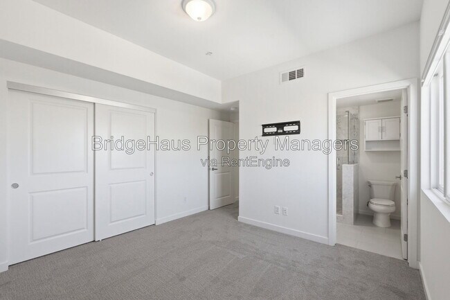 Building Photo - 3740 Third Avenue