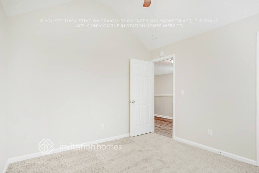 Building Photo - 2871 Two Lakes Cir