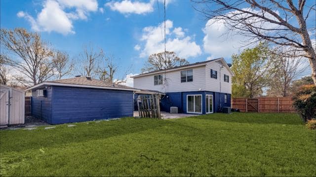 Building Photo - 8435 Birchcroft Dr