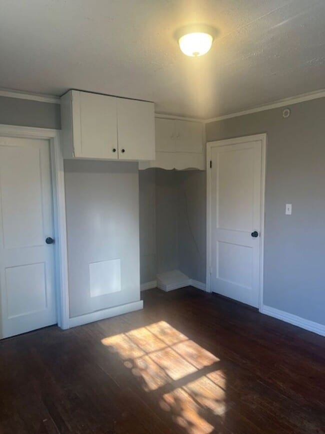 Building Photo - Newly Remodeled 2/1 Single Family House in Spartanburg!!