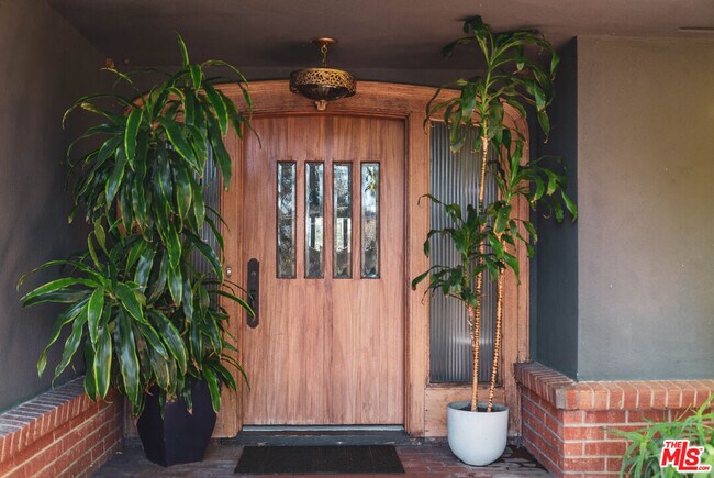 Building Photo - 1070 Norumbega Dr