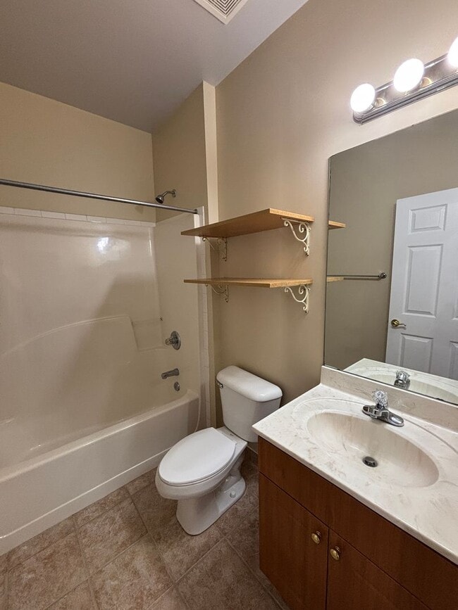 Building Photo - 3421 Cherry Ridge Rd