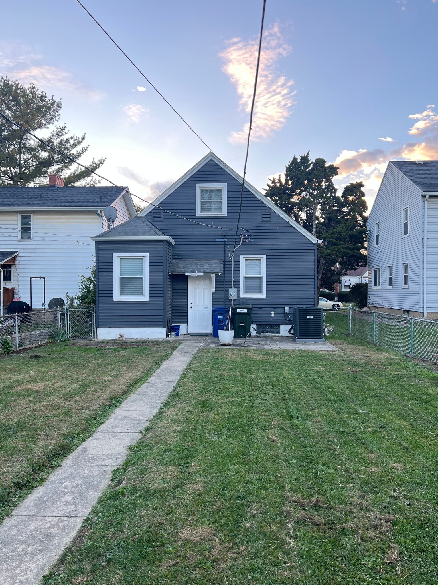 Building Photo - 1430 S Champion Ave