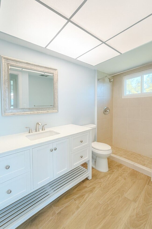 Building Photo - Stunning 3-Bedroom Pool Home in Lehigh – Completely Renovated with Resort-Style Living!