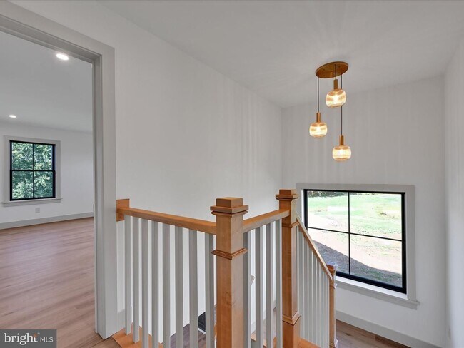 Building Photo - 4 Bed 3.5 Bath Brand New Custom Home in East Petersburg