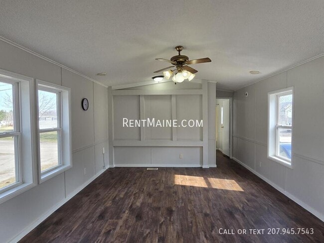 Building Photo - 41 Hatch St