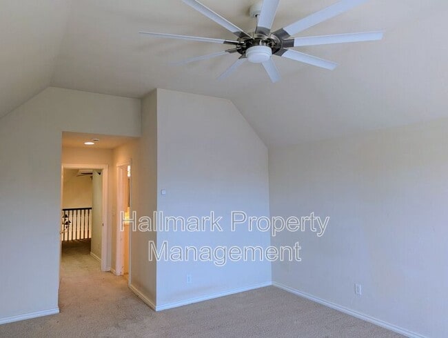 Building Photo - 214 Boulevard Du Lac