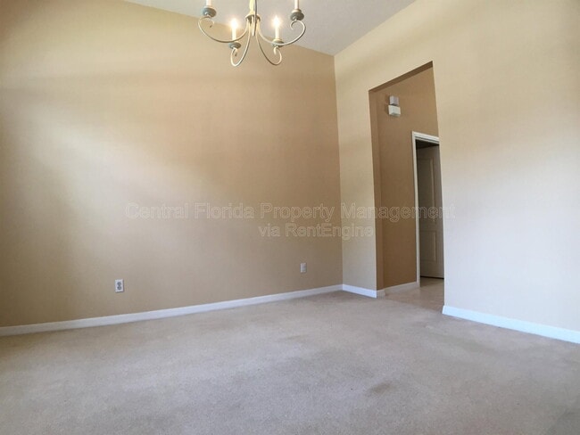 Building Photo - 909 Arbormoor Pl