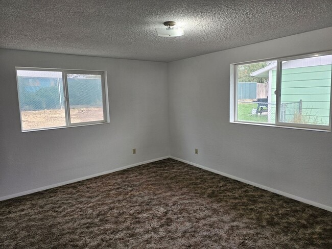 Building Photo - 208 Aquarius Way