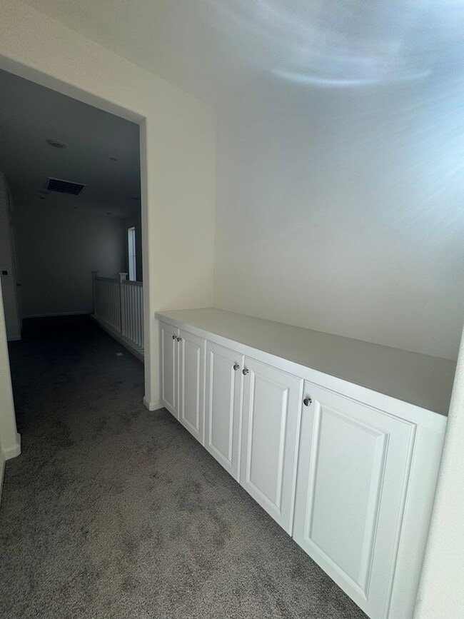 Building Photo - Beautiful Brand New Home