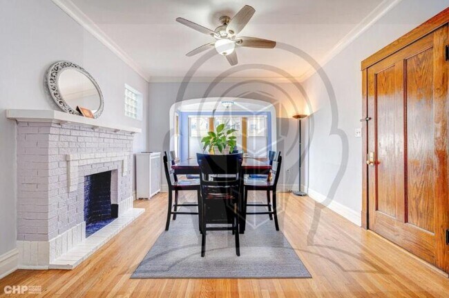 Building Photo - 3 bedroom in CHICAGO IL 60618