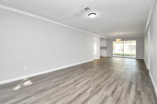 Building Photo - 9622 Vilven Ln