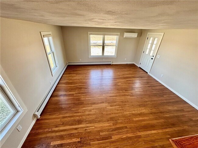 Building Photo - 5667 Dunning Ave