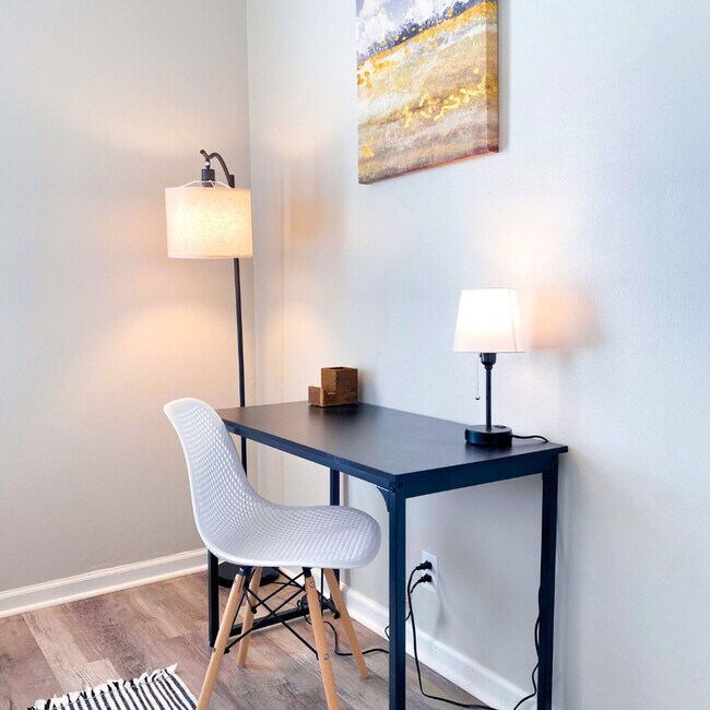 Building Photo - 1538 S 19th St