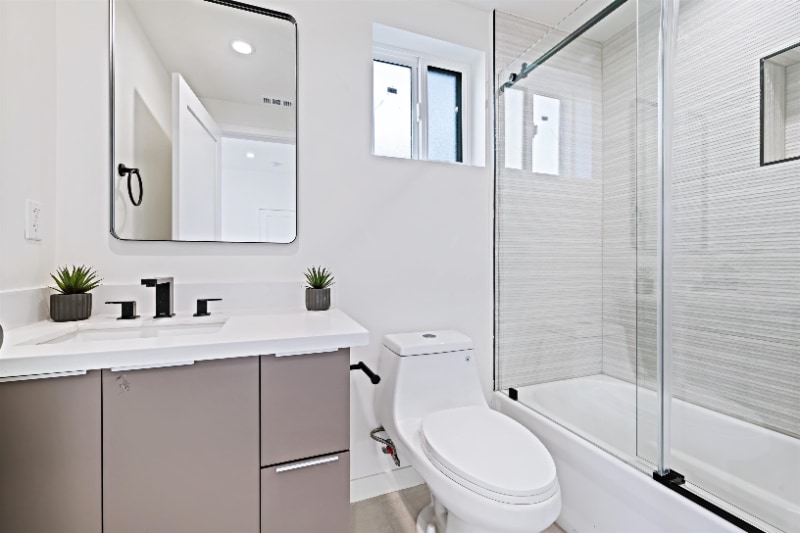 Building Photo - 522 1/2 N St Andrews Pl