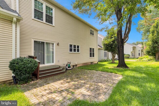 Building Photo - 13072 Autumn Willow Dr