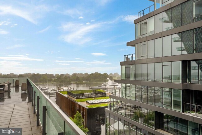 Building Photo - 601 Wharf St SW
