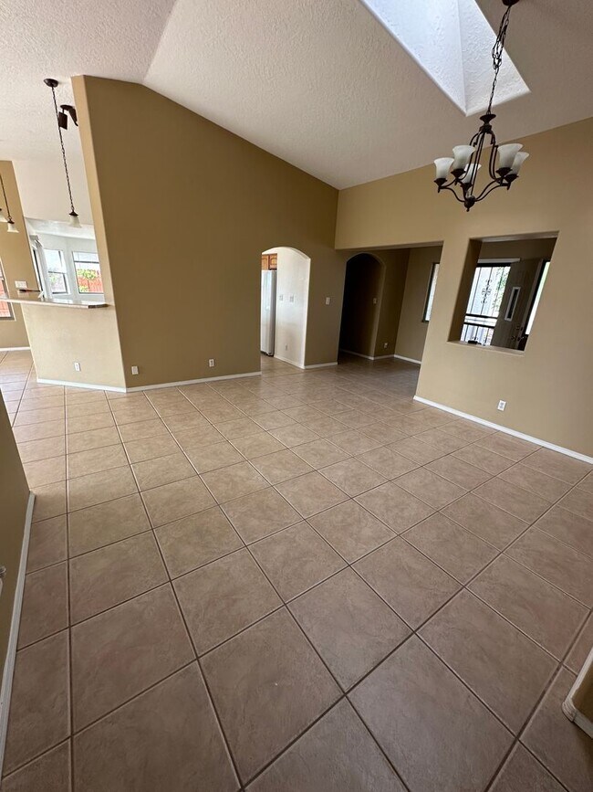 Building Photo - 808 7th St NE