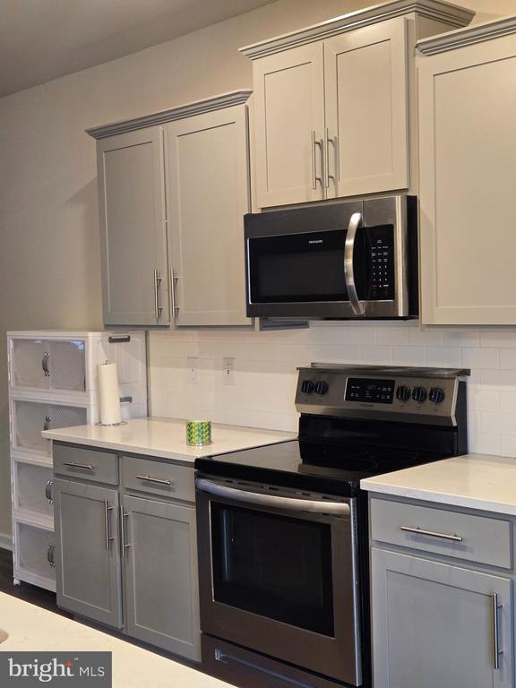 Building Photo - 193 Drexel Ct