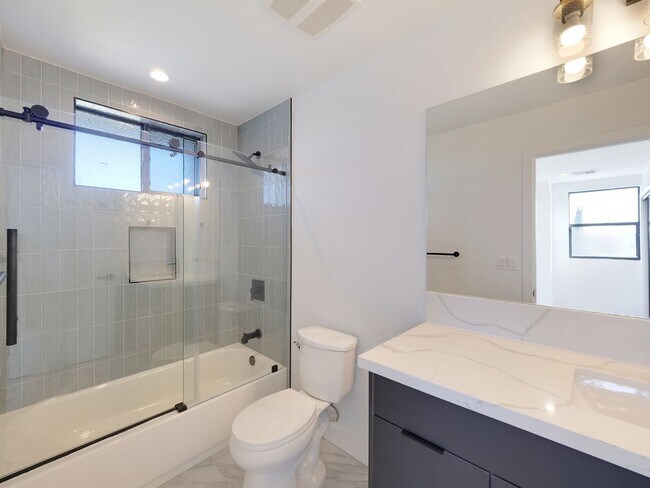 Building Photo - 1856 Redondo Blvd