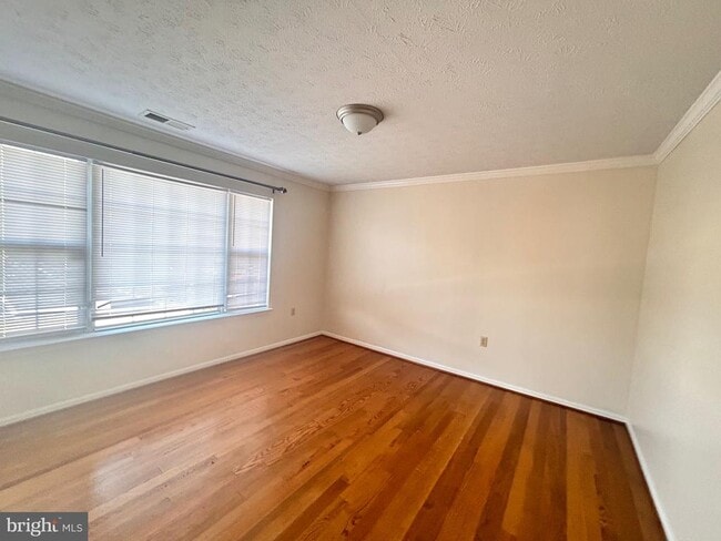 Building Photo - 202 Banbury Terrace