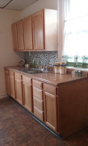 Updated Kitchen - 70 Glenbury St