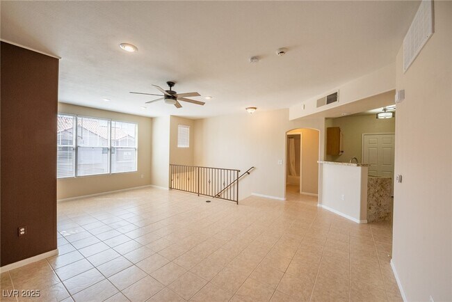 Building Photo - 8555 W Russell Rd