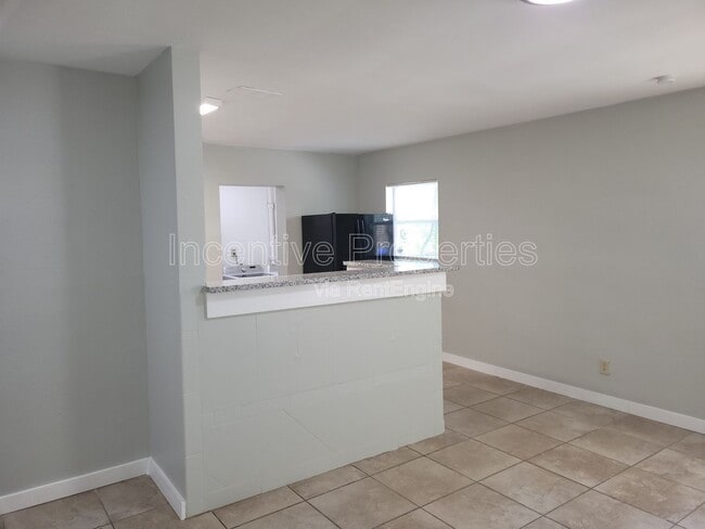 Building Photo - 7726 Pomelo Dr