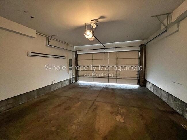 Building Photo - 3444 Navajo St