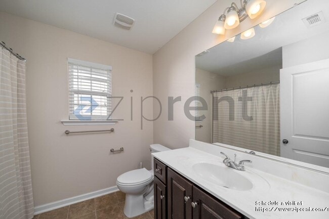 Building Photo - 819 Watermark Dr