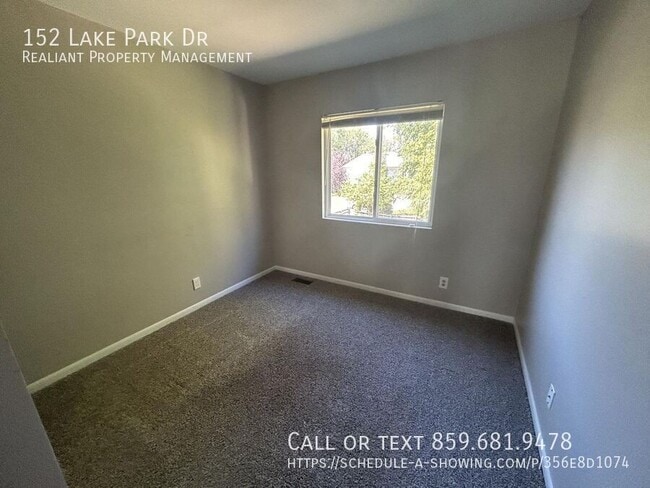 Building Photo - 152 Lake Park Dr